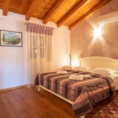 Villa Pavicini 2181 Segotici